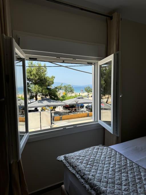 Seaviewapartment Ofrínion Eksteriør billede